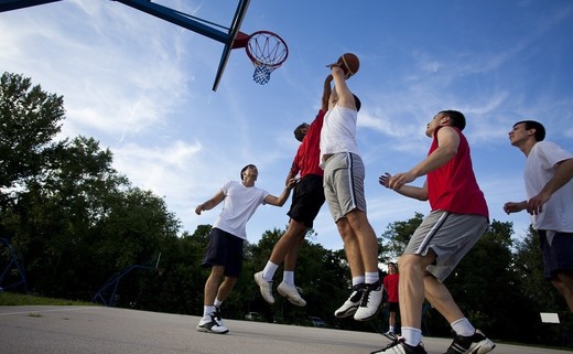 Regular_outdoor_basketball