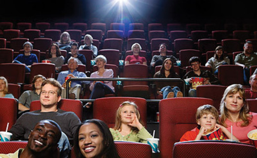 Regular_movie-theater-own-400ds08131