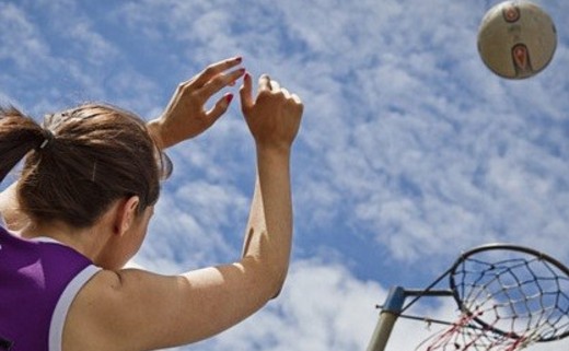 Regular_1-female-playing-netball