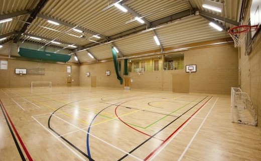 Regular_crossley_heath_sports_hall_1