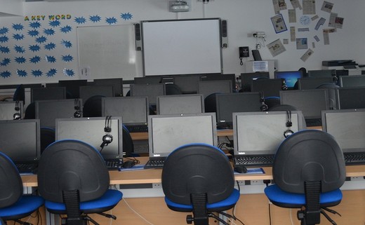 Regular_b11_it_room